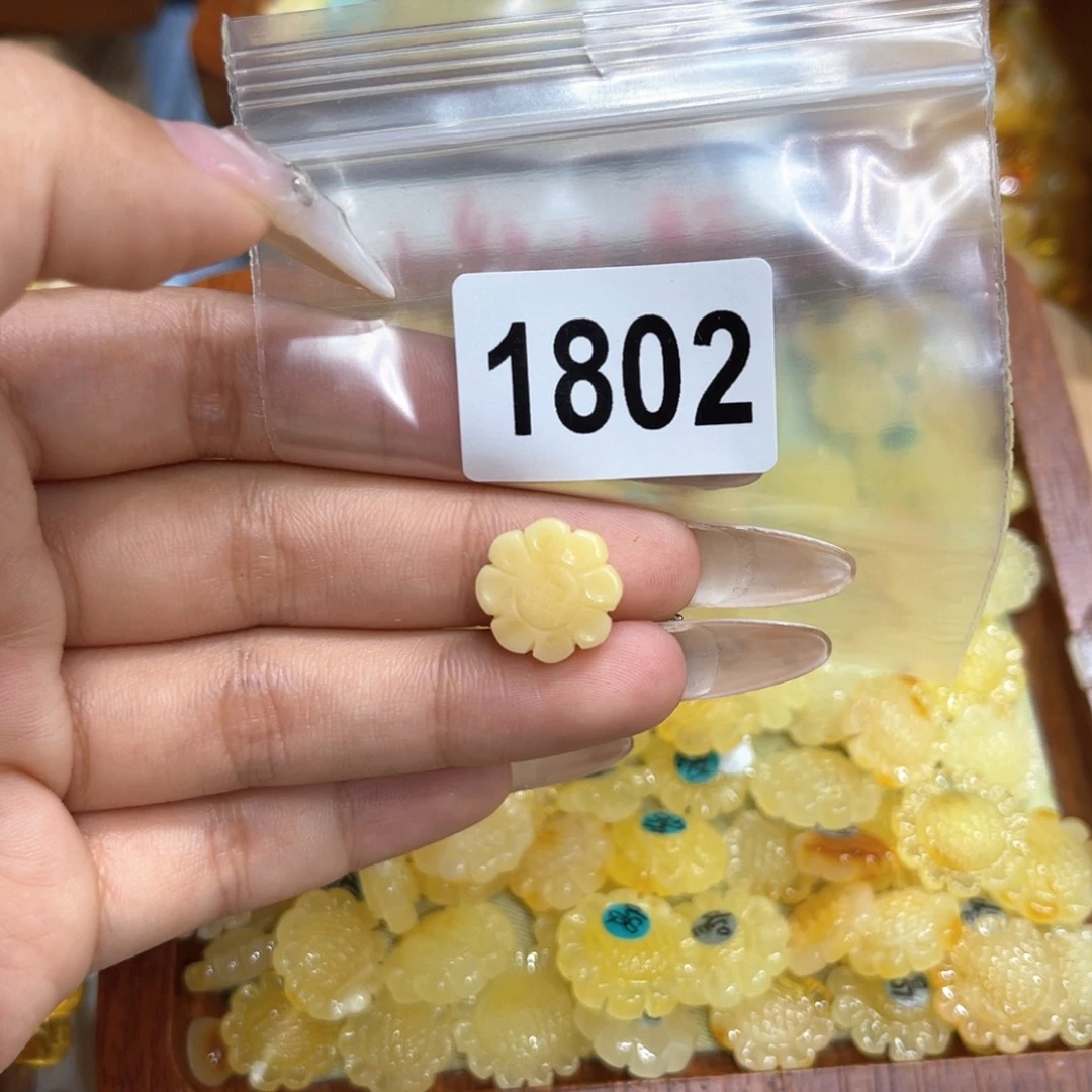 橙***彺琥珀未镶嵌珠宝奇石