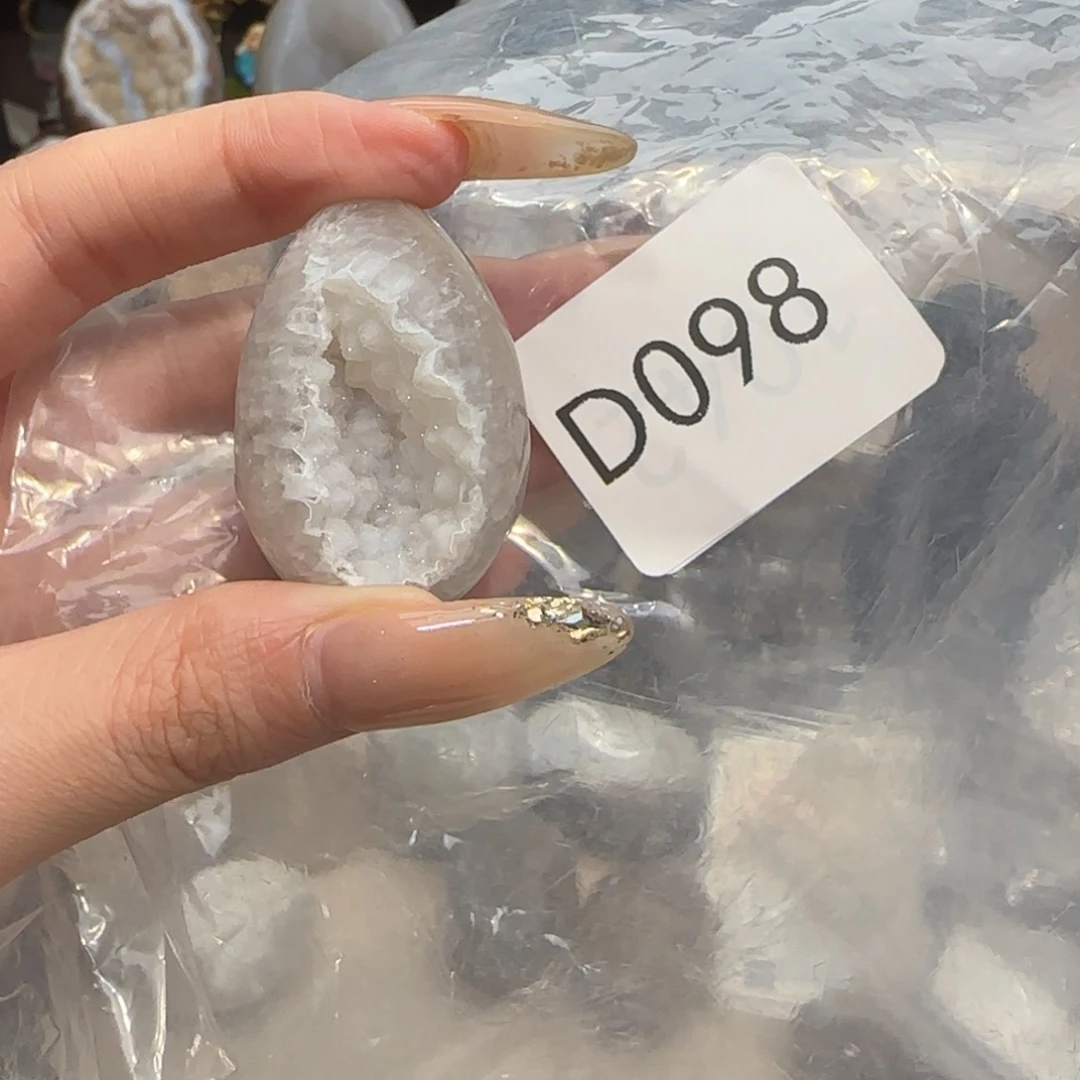 未镶嵌水晶大型摆件（非配饰）