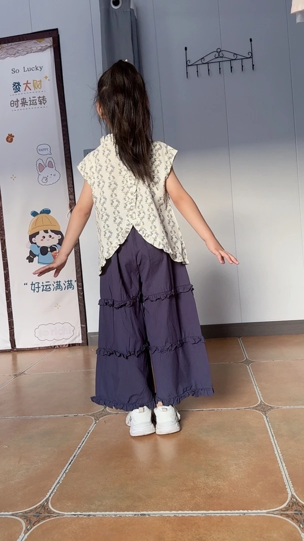 女宝宝夏季小碎花无袖上衣短裤时髦童装
