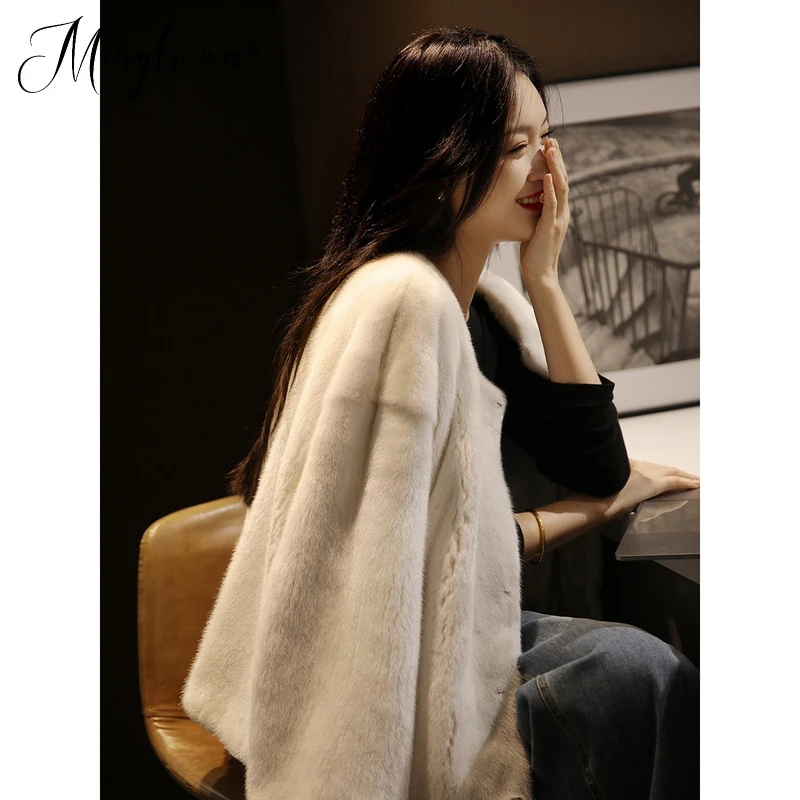 2025秋冬款高级感外套女宽松加厚毛呢毛毛外套女毛呢一体短款圆领