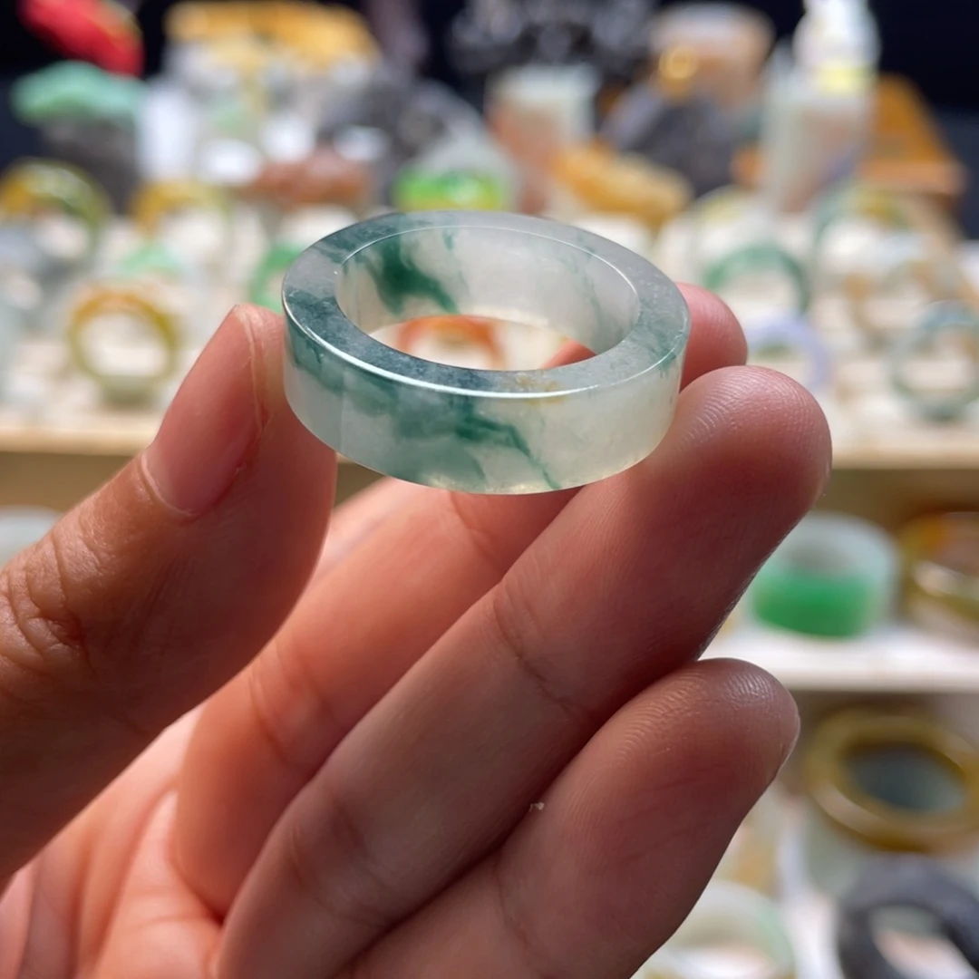 定制翡翠未镶嵌戒指
