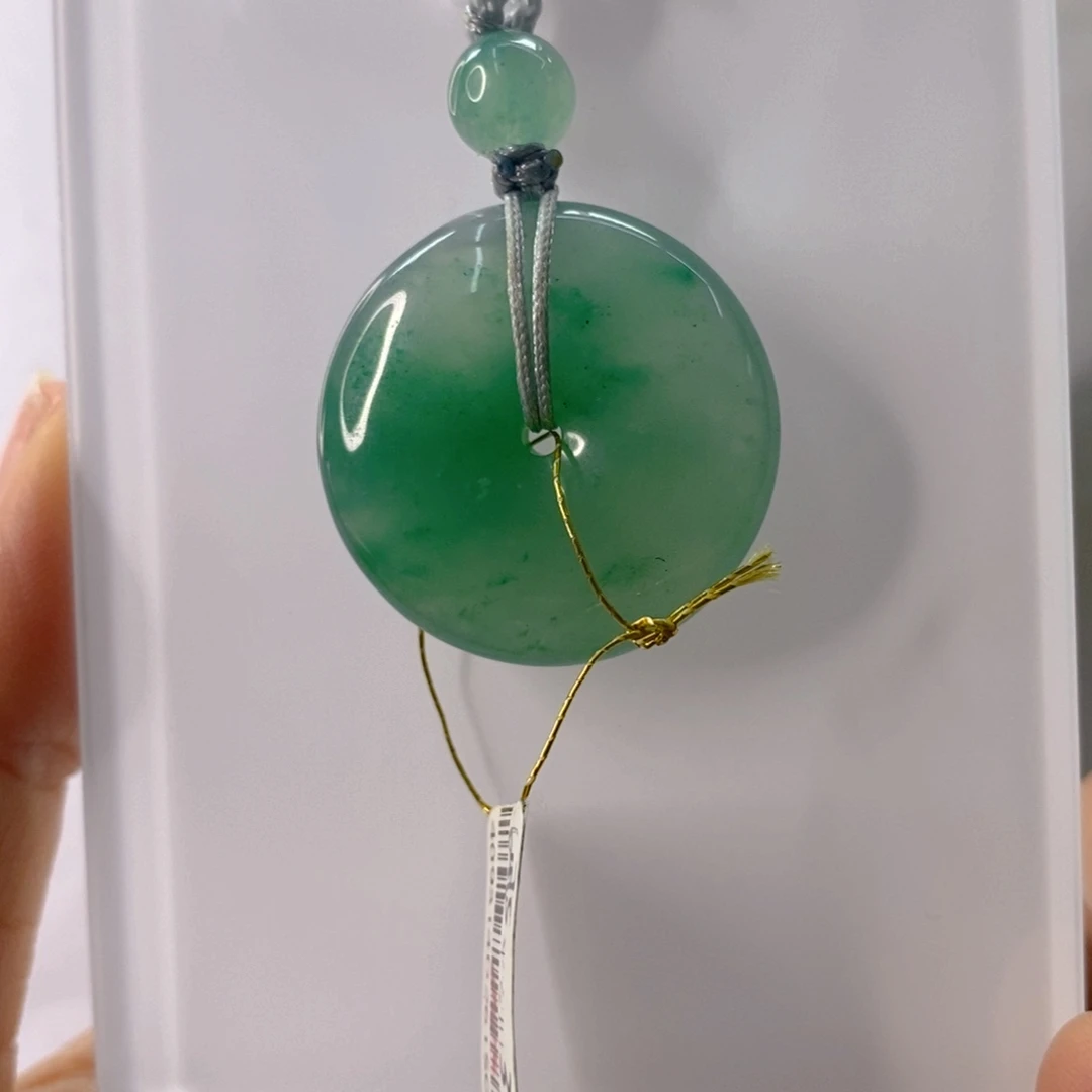 石英质玉未镶嵌颈饰