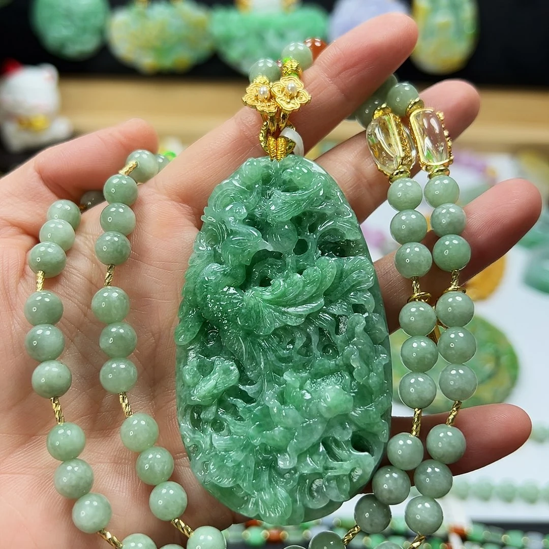 翡翠未镶嵌颈饰吊坠