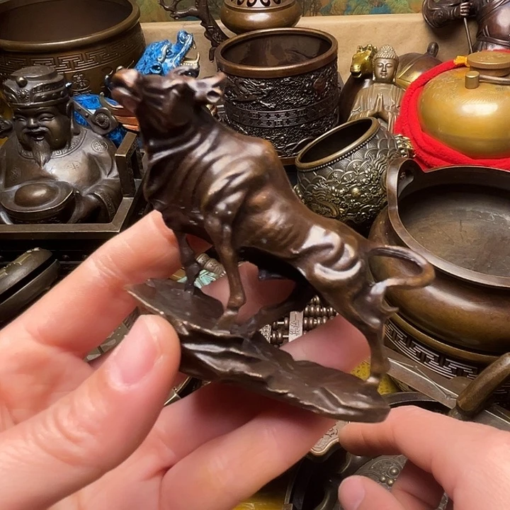 精美铜器批发档口