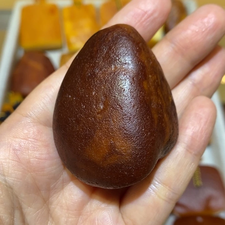 定制琥珀未镶嵌花蜡水滴蜜蜡原石