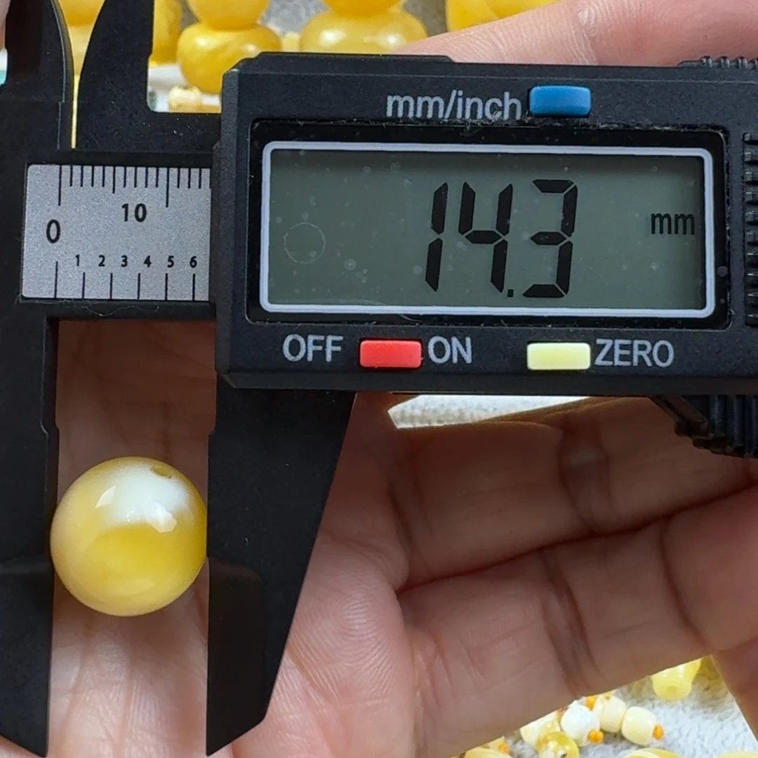 蜜蜡未镶嵌裸石39