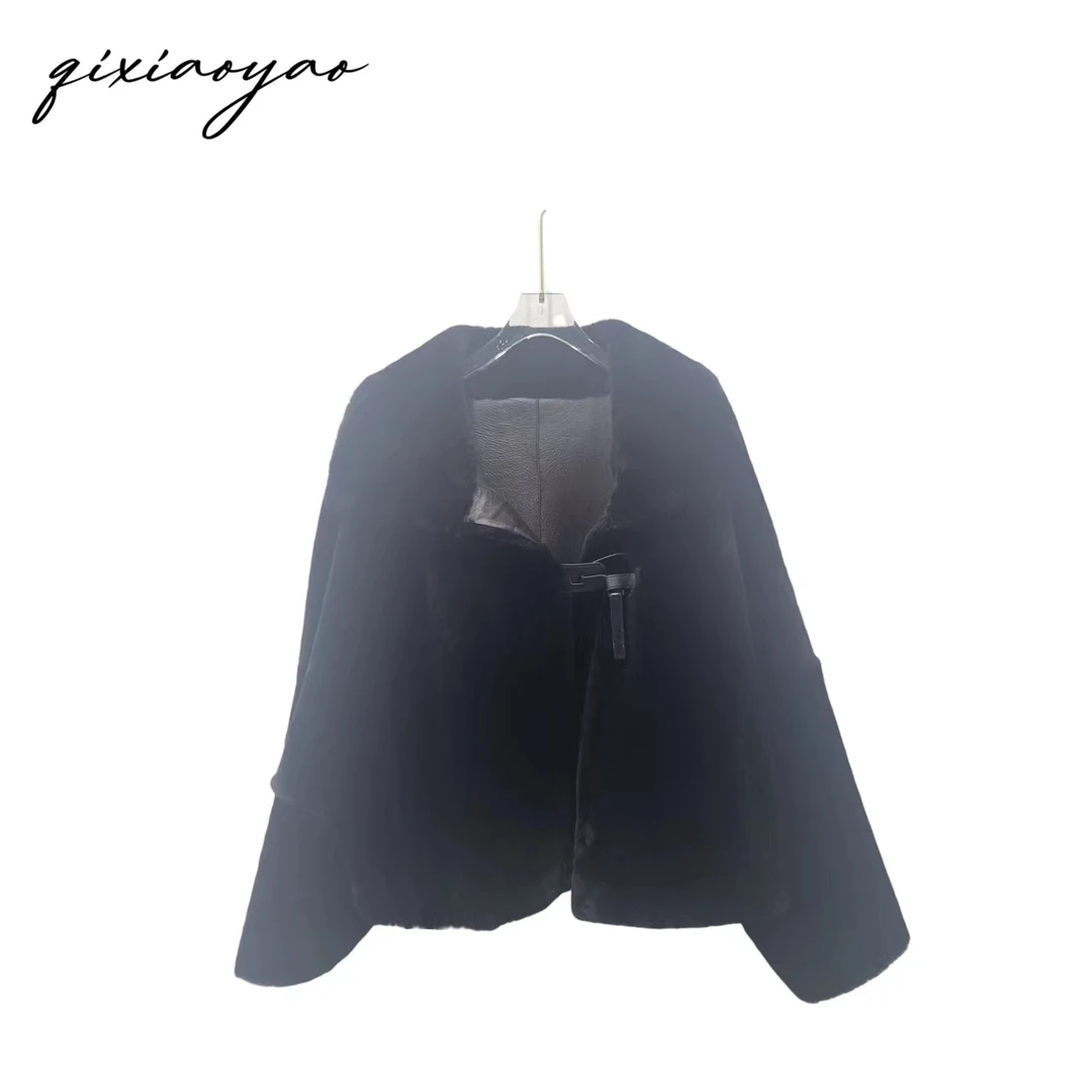 Qixiaoyao 新款经典简约款皮毛一体外套#WWAA337