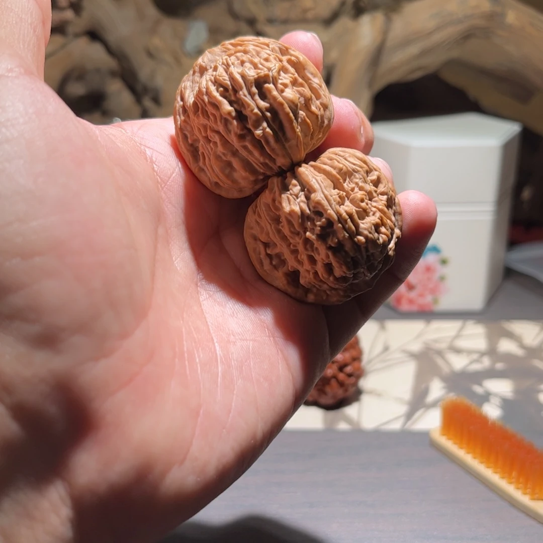 文玩核桃吊坠有****子40汉高楼