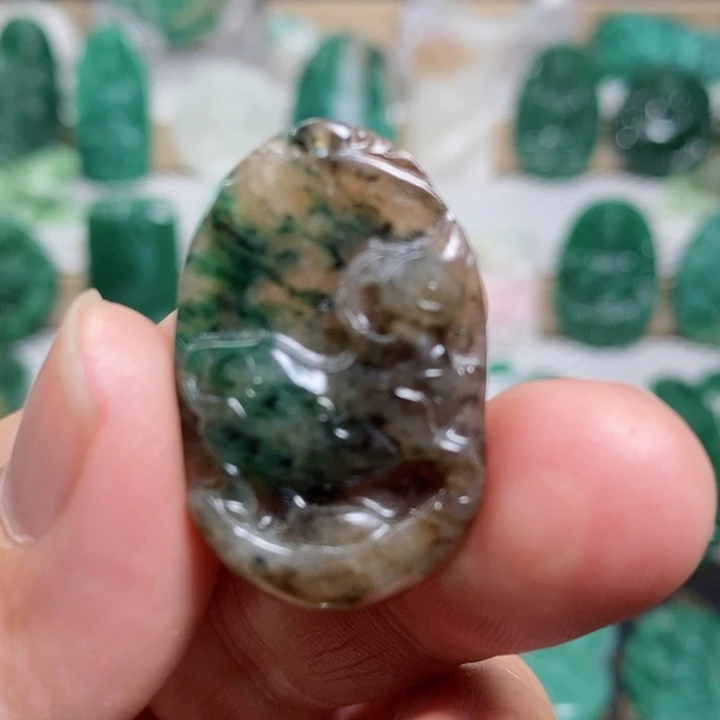 未镶嵌独山玉颈饰