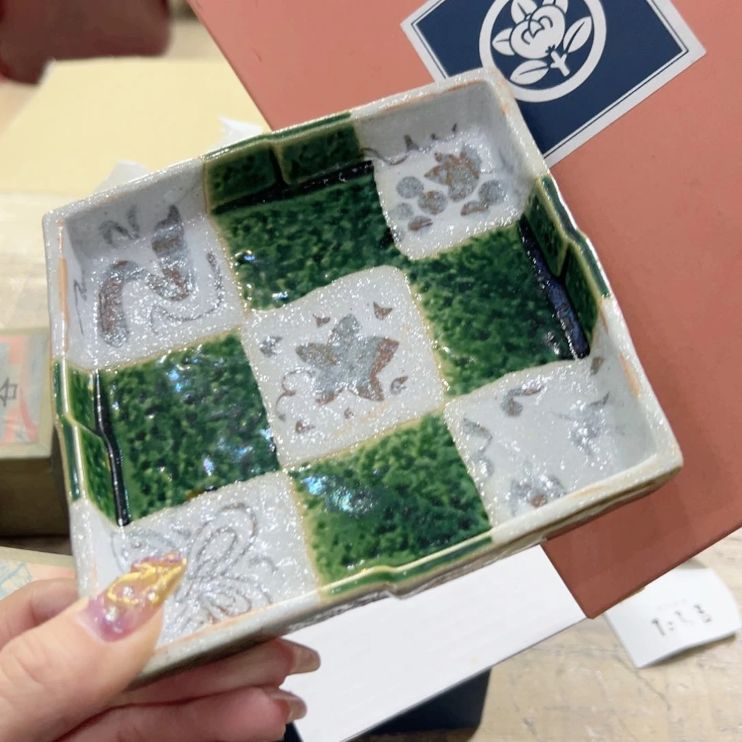 瓷片陶瓷和金属表面涂了