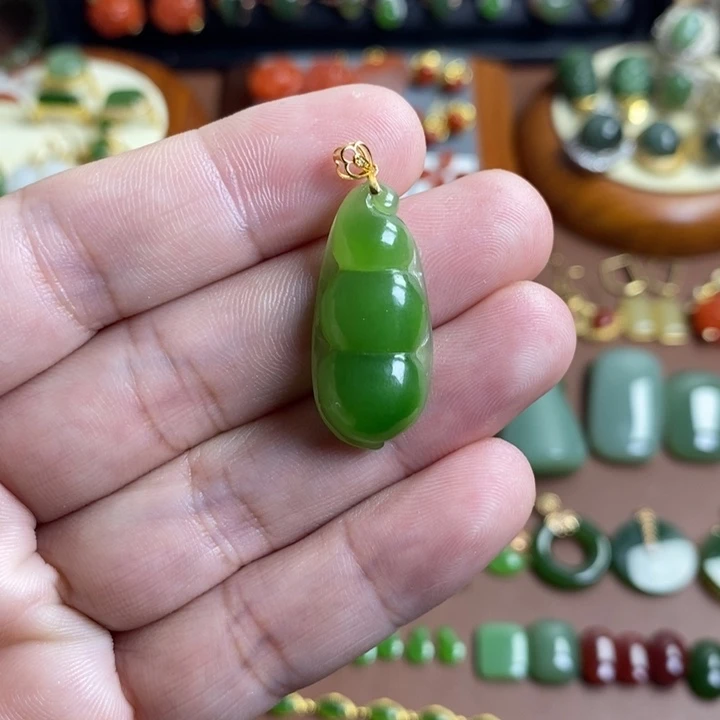 和田玉18K金镶嵌颈饰