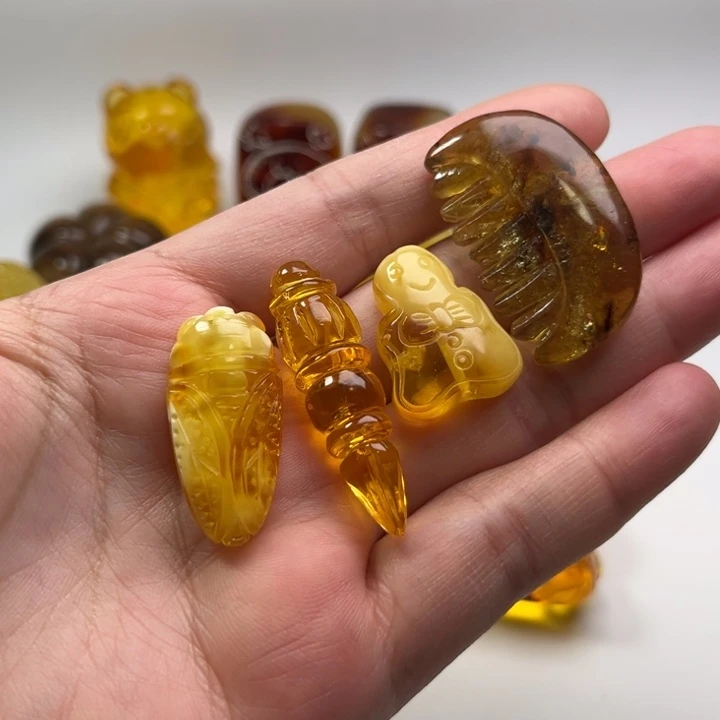 琥珀颈饰未镶嵌琥珀蜜腊