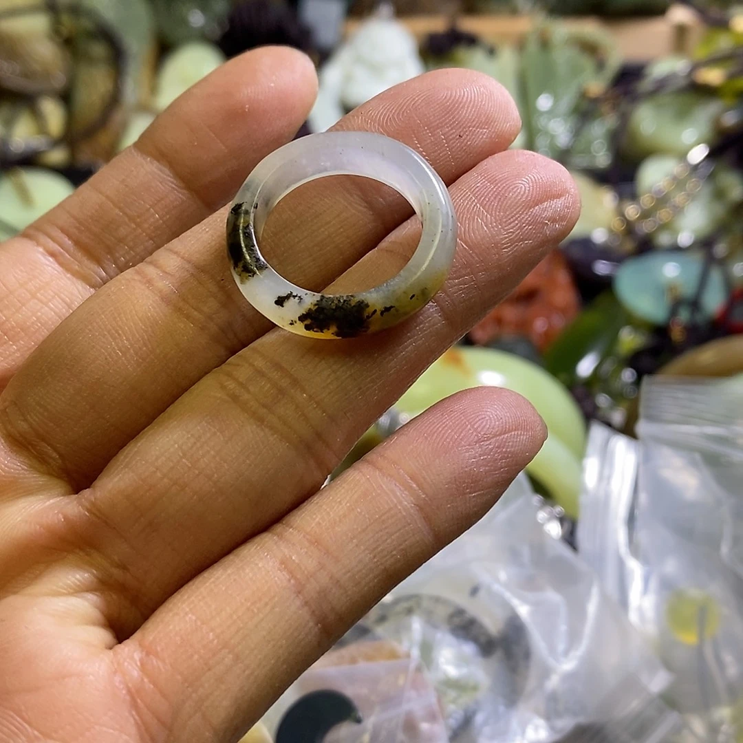 岫玉未镶嵌挂件18口径