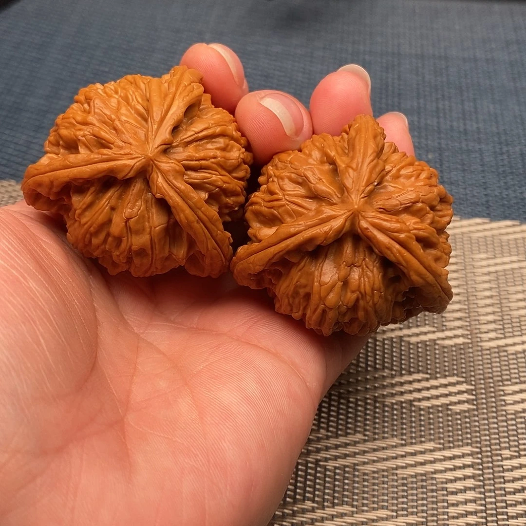 往***梦文玩核桃吊坠三棱