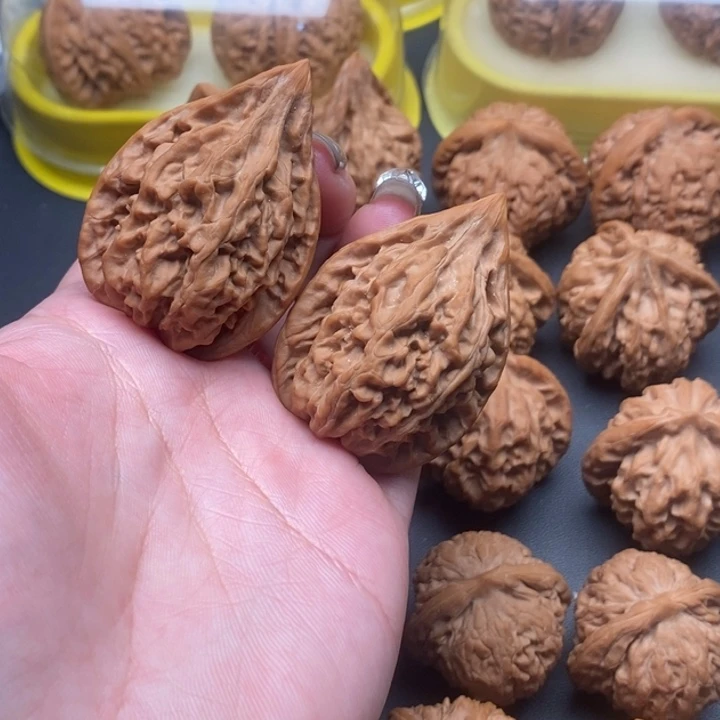 文玩核桃吊坠嘿**好红缨枪