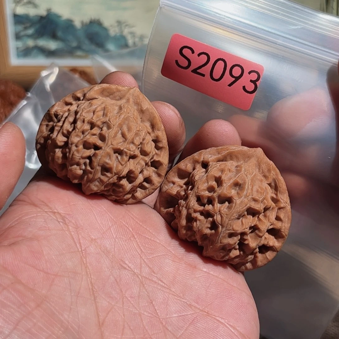 文玩核桃把件宫灯