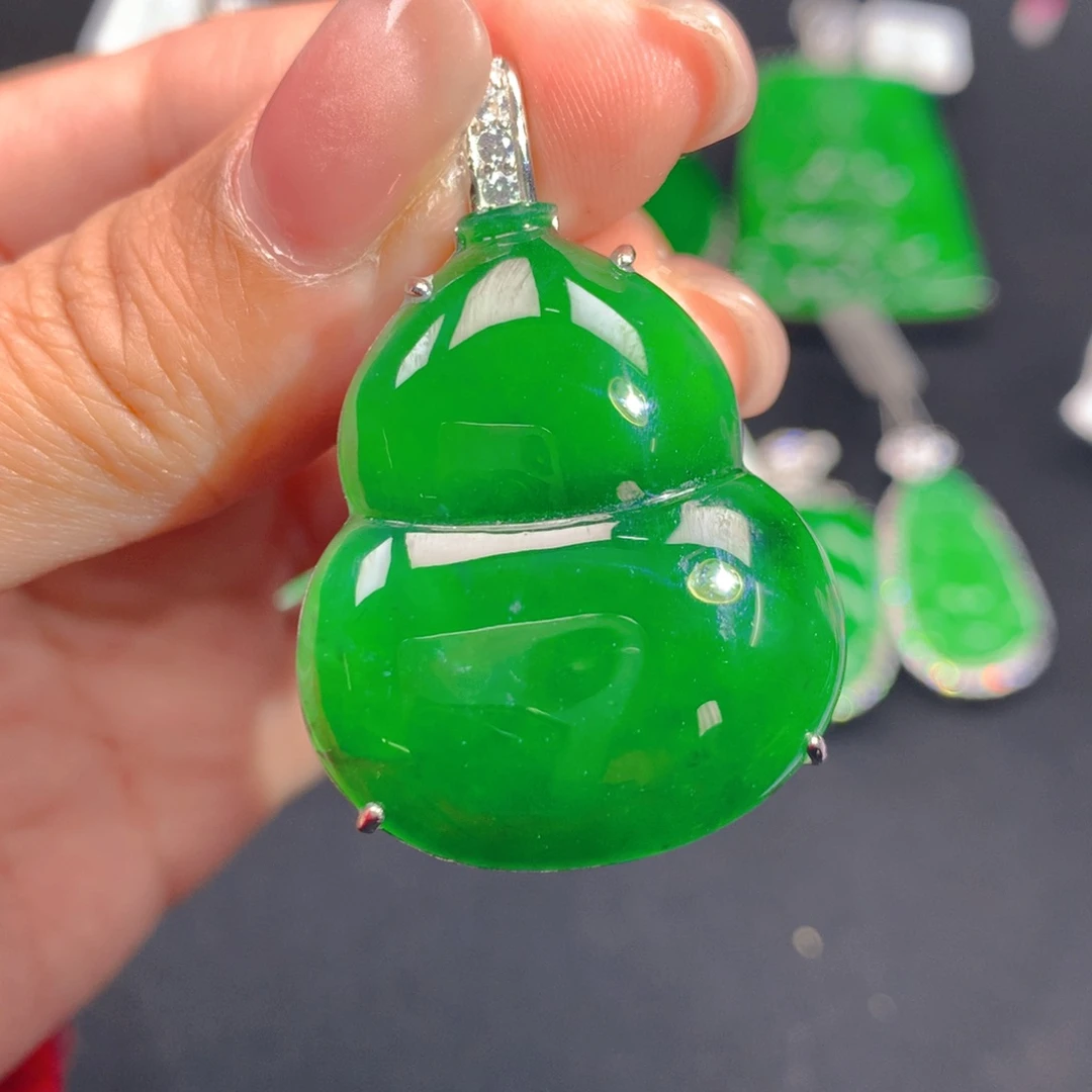 翡翠颈饰银S925镶嵌111111111