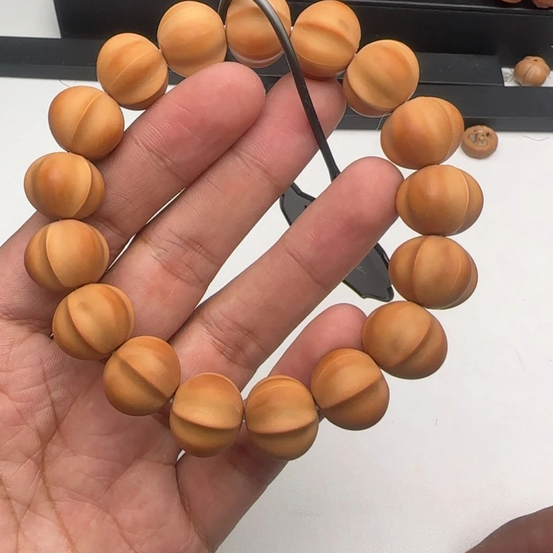 猴头核桃吊坠你好