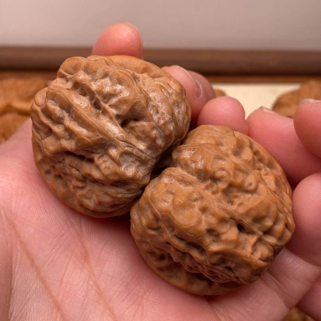 【闪购商品】把件文玩核桃边38左右