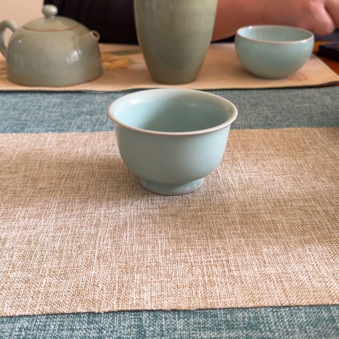 仿古釉朱金奇压手杯