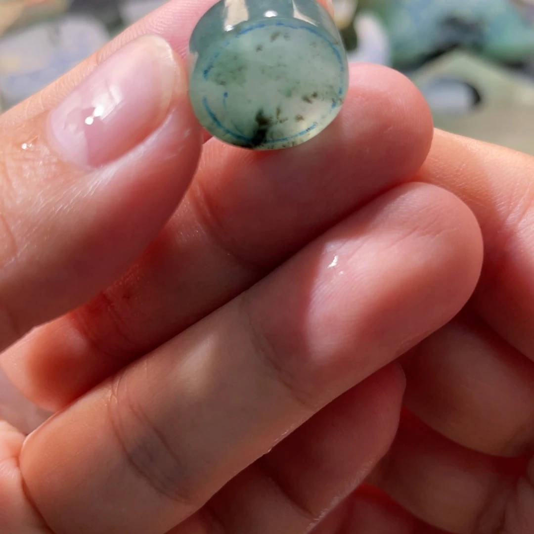 定制翡翠未镶嵌天然翡翠冰蓝扣子