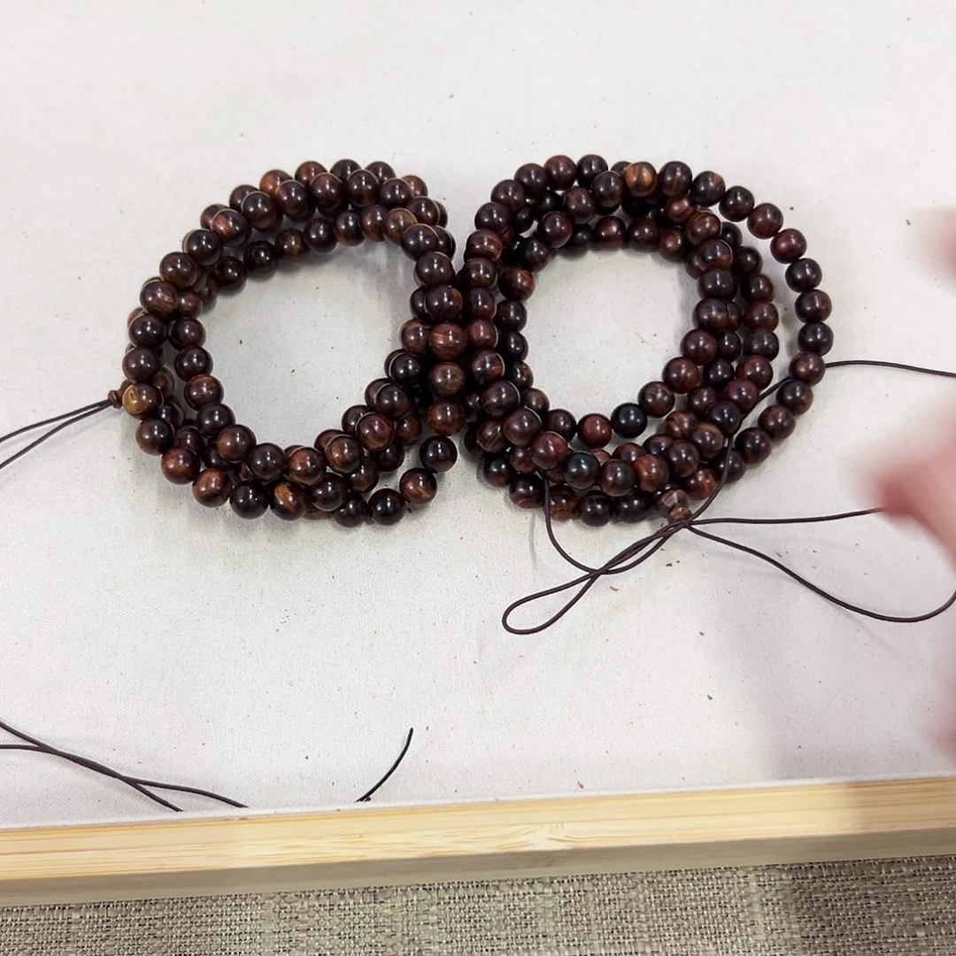 黄花梨/降香黄檀手串/手链8mm圆珠长串个别颗小微瑕