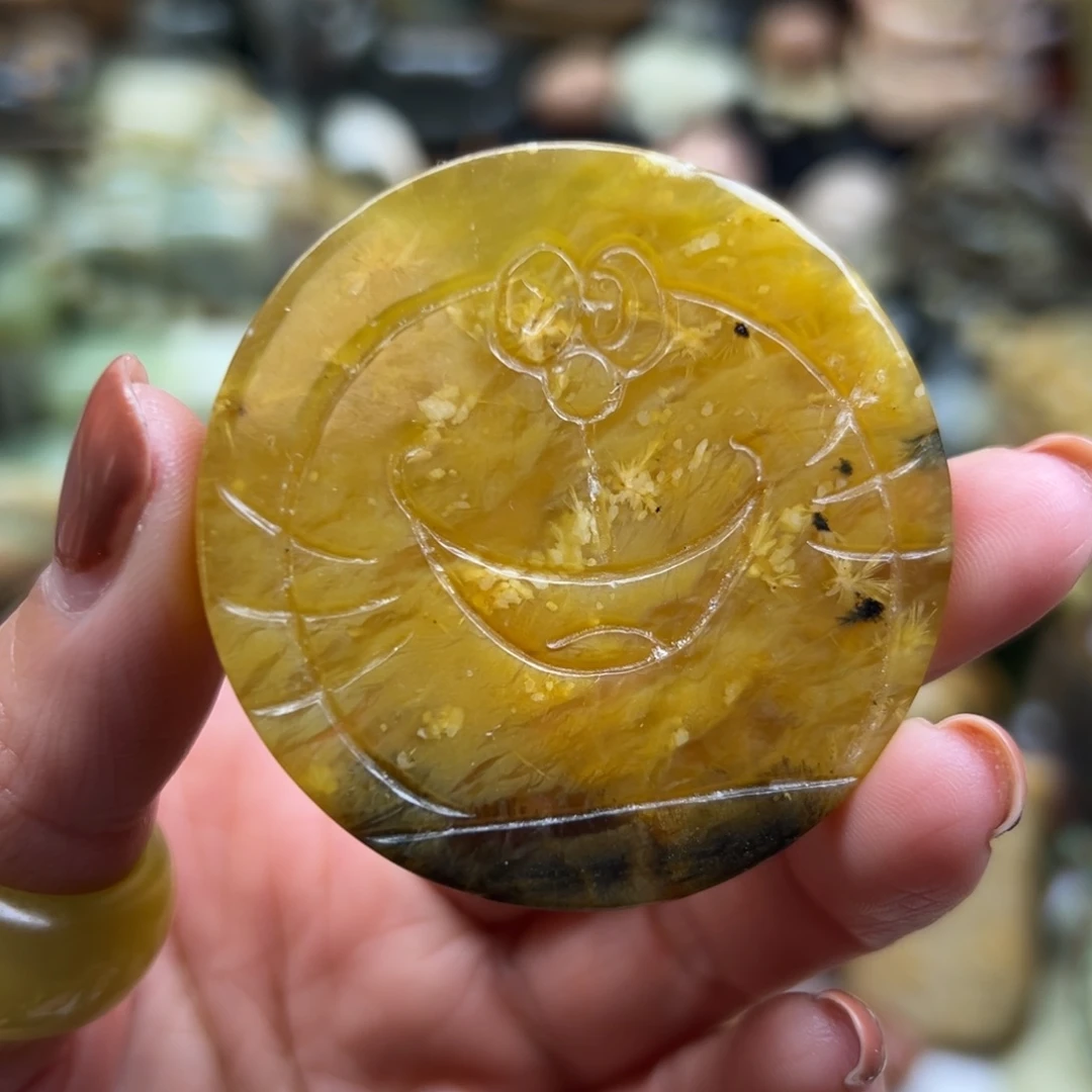 岫玉未镶嵌颈饰水草哆啦A梦