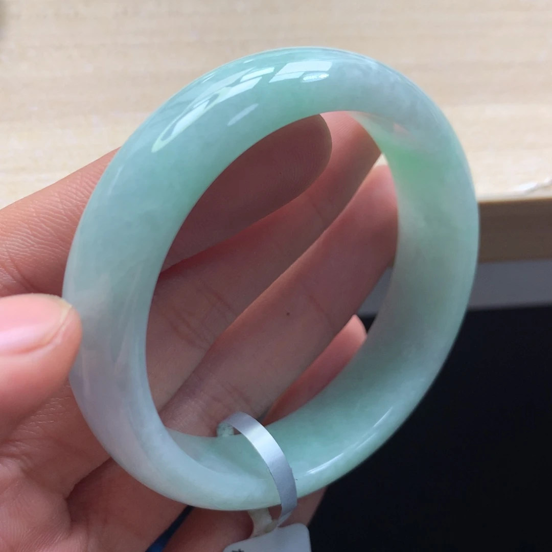 未镶嵌手镯翡翠手镯