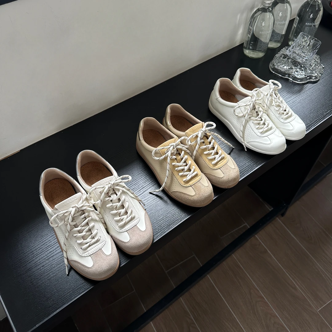 真皮透气小白鞋防滑平底德训女鞋2025夏季低帮休闲鞋软底百搭鞋子