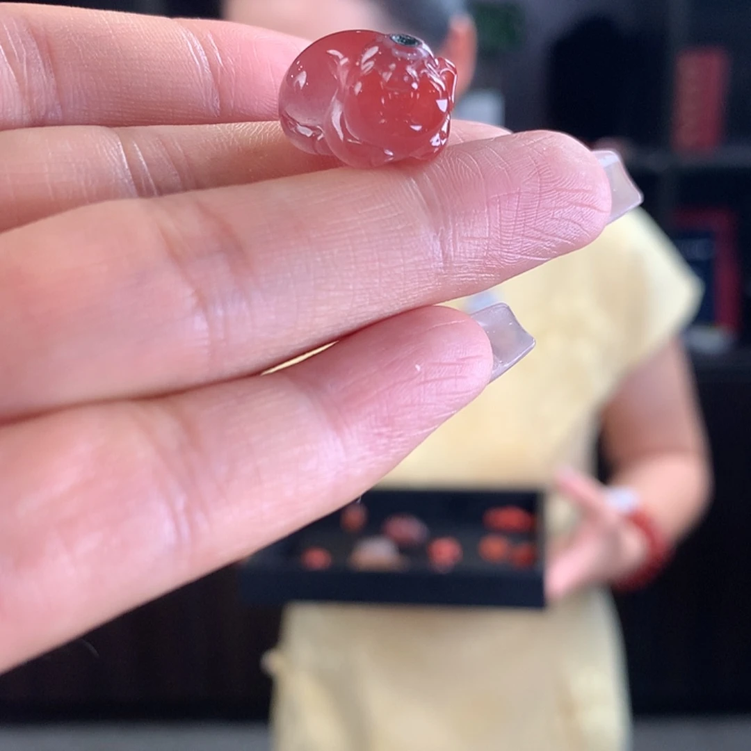 南红玛瑙南红玛瑙未镶嵌生肖猪
