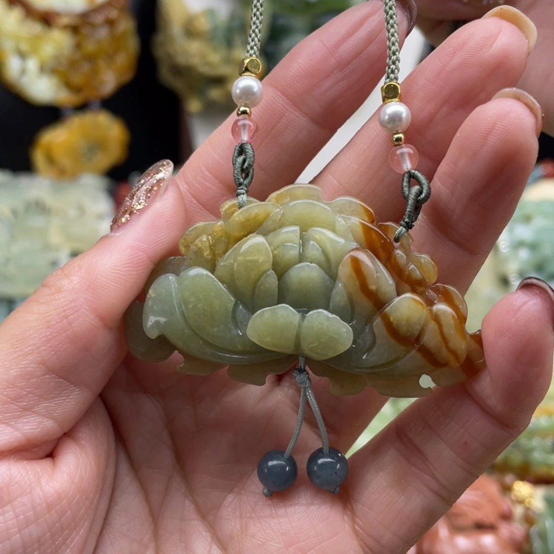 未镶嵌蛇纹石玉颈饰