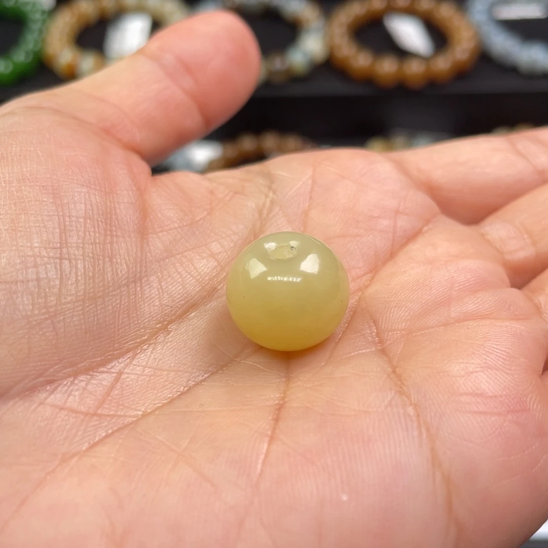 未镶嵌手链和田玉微*