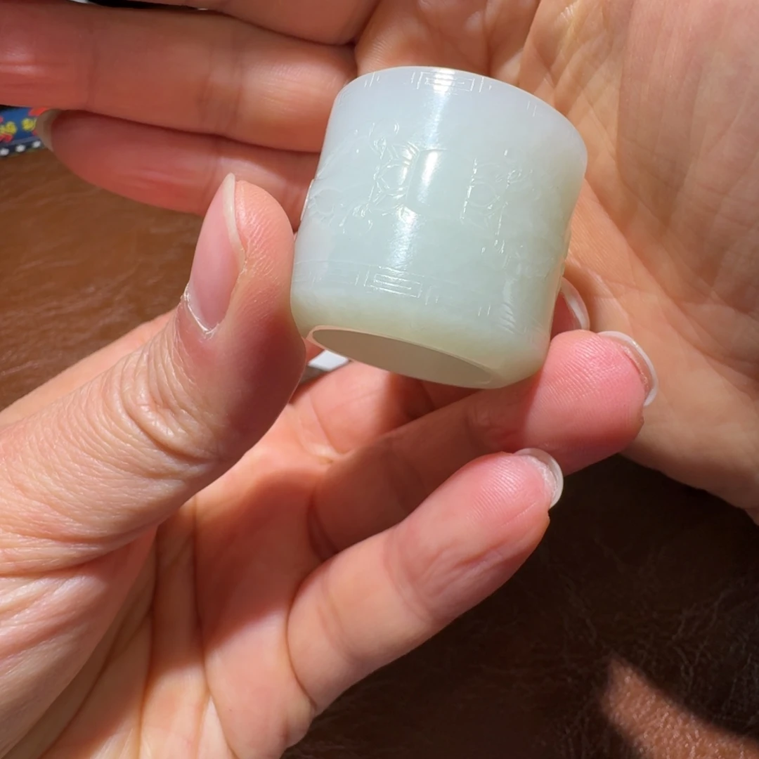 和田玉未镶嵌把件