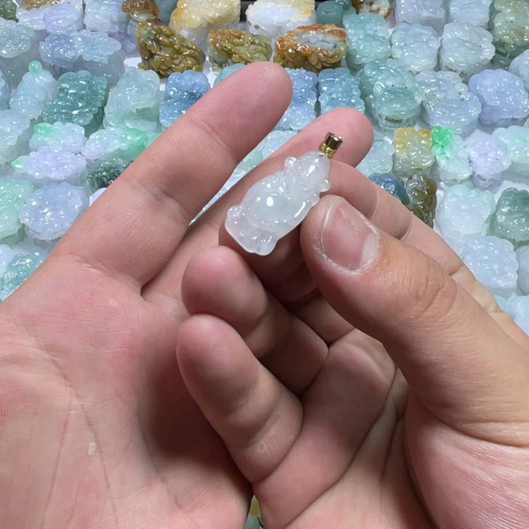 翡翠未镶嵌颈饰天然