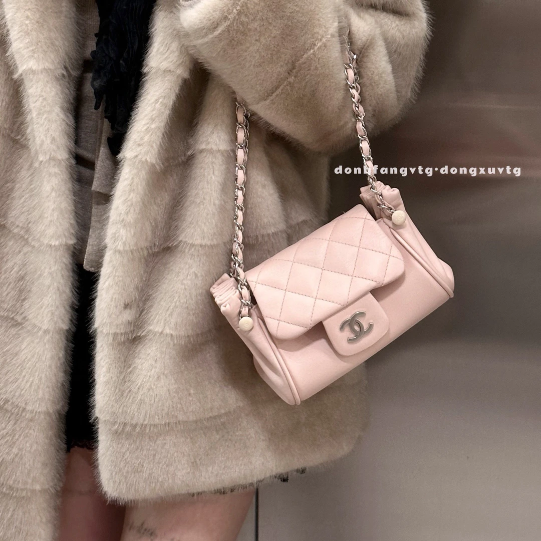 95新 Chanel/香奈儿 chanel 低饱和白桃乌龙mini泡芙单肩包