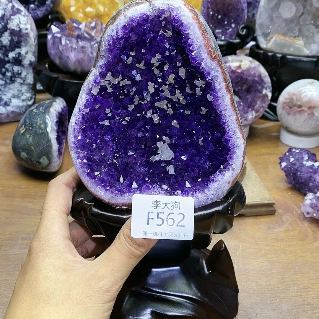 紫晶未镶嵌大型摆件（非配饰）