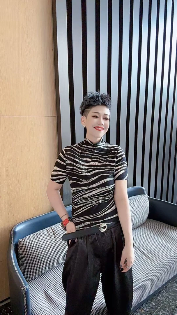 YY欧货潮牌时尚气质款短袖9031