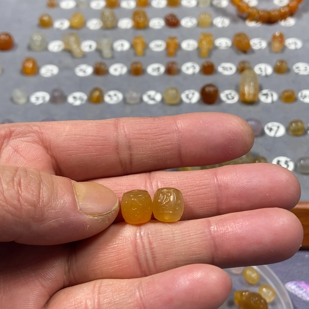 .***.玛瑙/玉髓合金颈饰珠