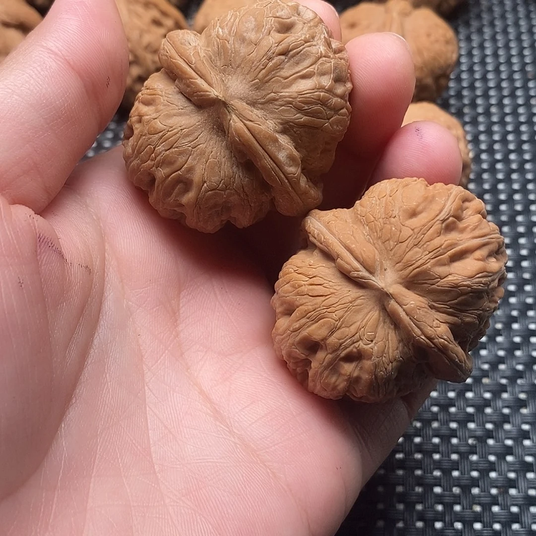 葉***柒文玩核桃吊坠核桃