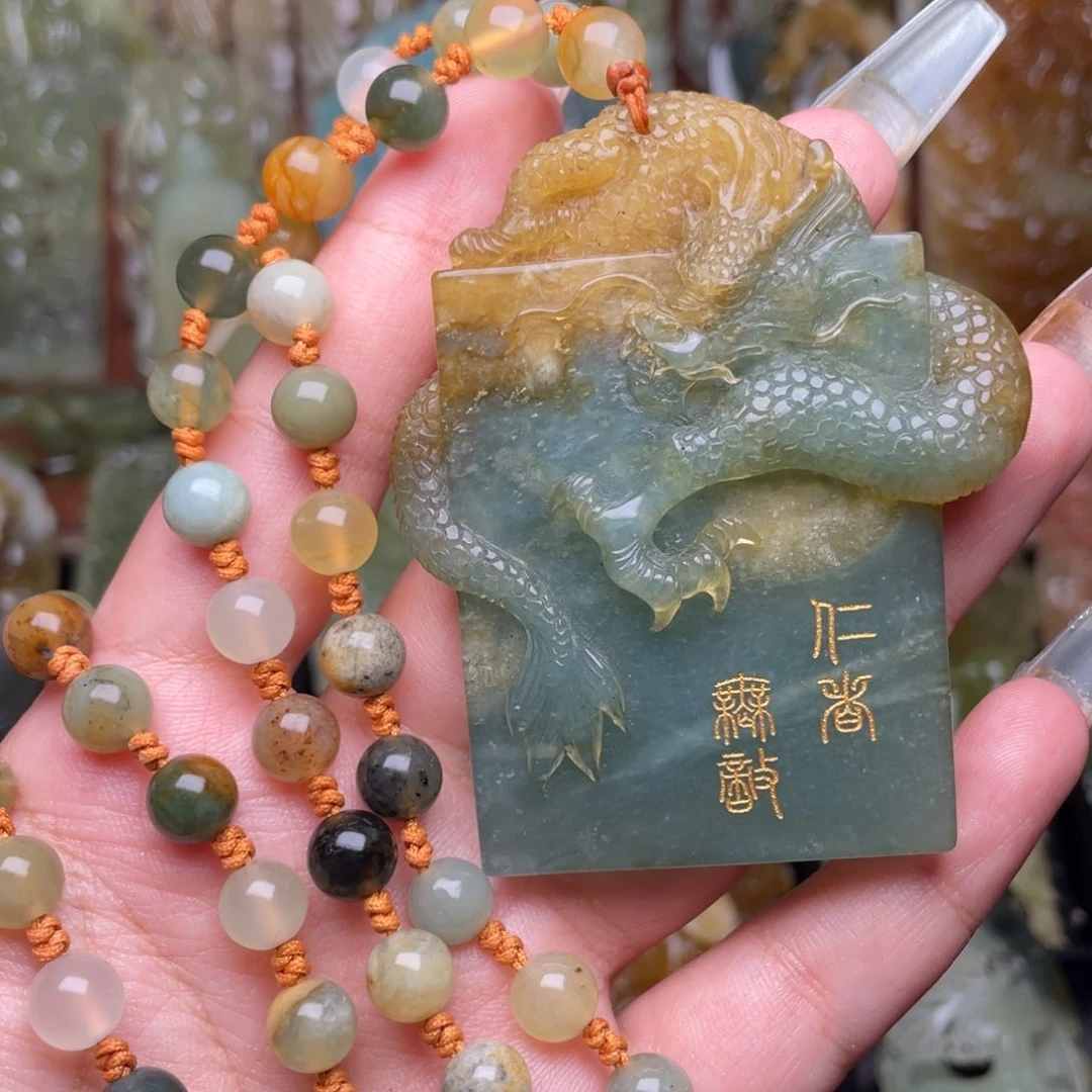 霸***总蛇纹石玉未镶嵌颈饰