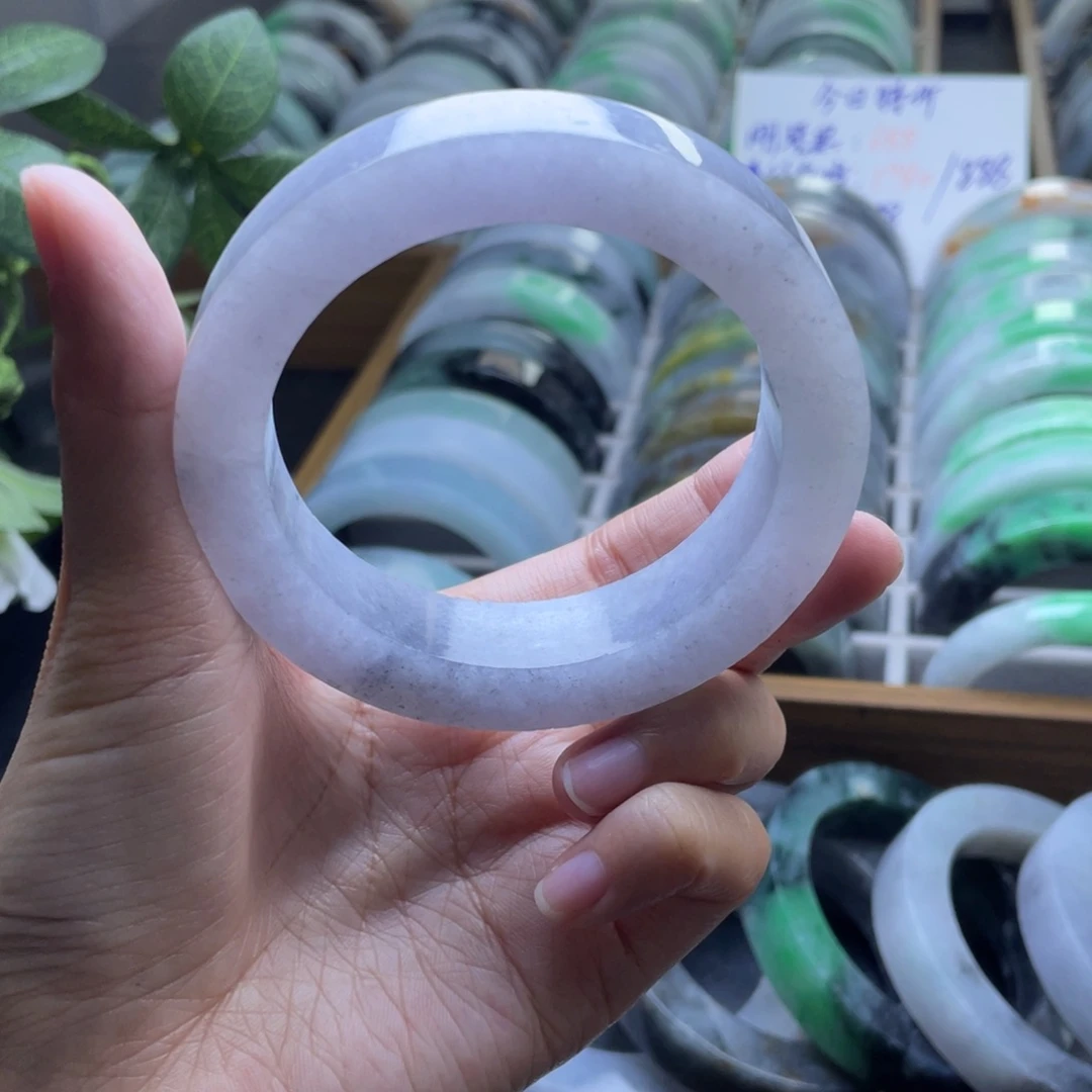 定制翡翠未镶嵌翡翠手镯