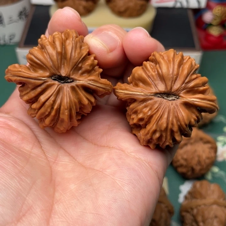 【闪购商品】文玩核桃吊坠43全品楼