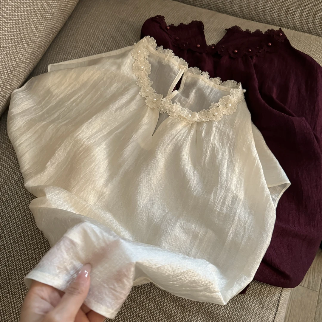 阿黎精选-------夏季领口重工花边上衣