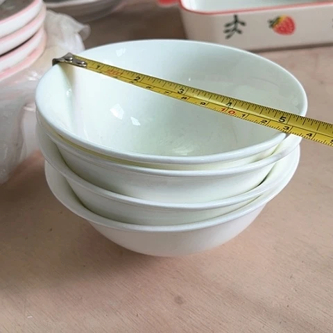 微瑕，不能明火，口径13，高度6，6个骨瓷米饭碗
