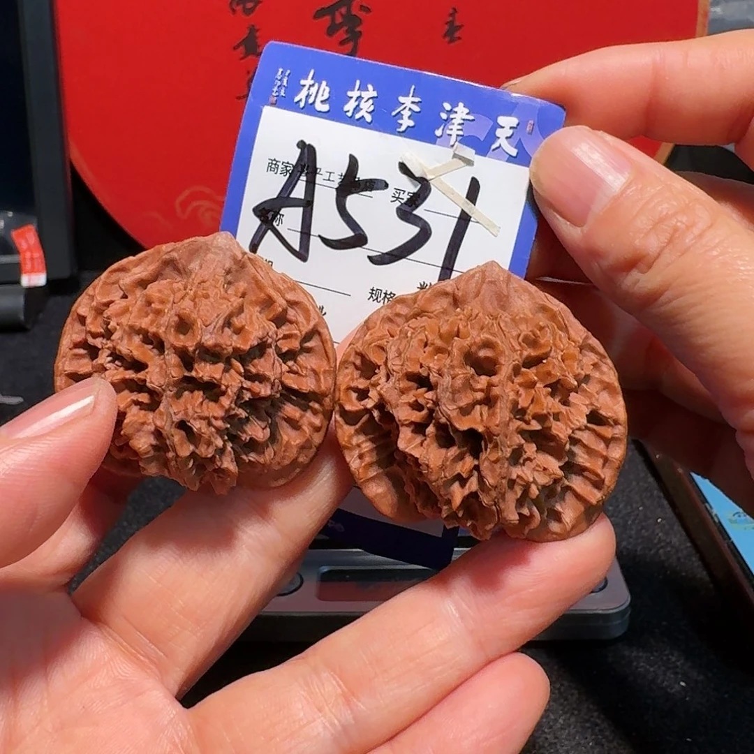 文玩核桃把件龙文官帽43