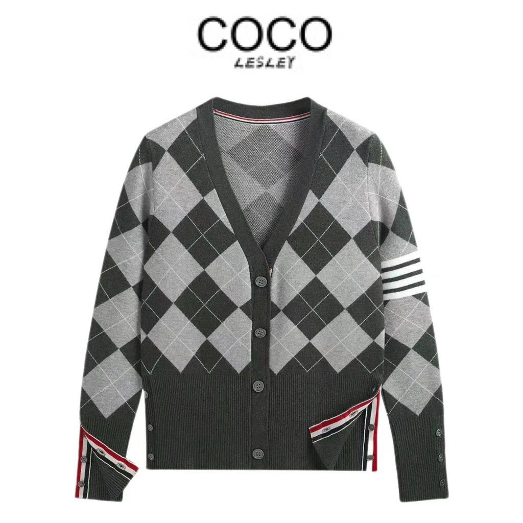 【COCO LESLEY】  TB毛针织衫秋冬拼色四杠修身V领毛衣外套女