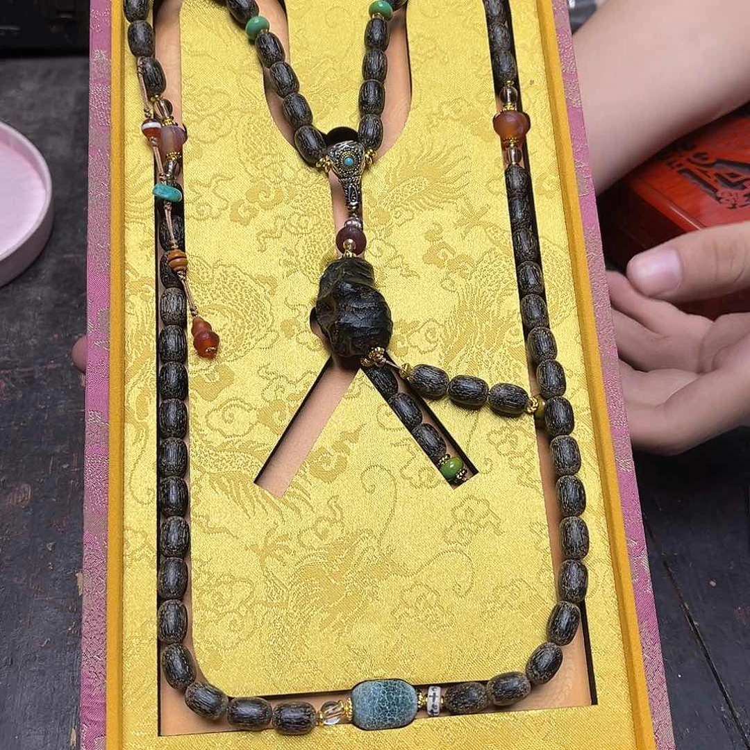 大叶紫檀（黑酸枝木类）