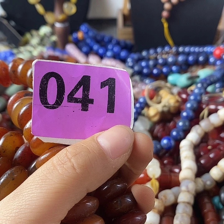 狐***幺玛瑙/玉髓颈饰未镶嵌