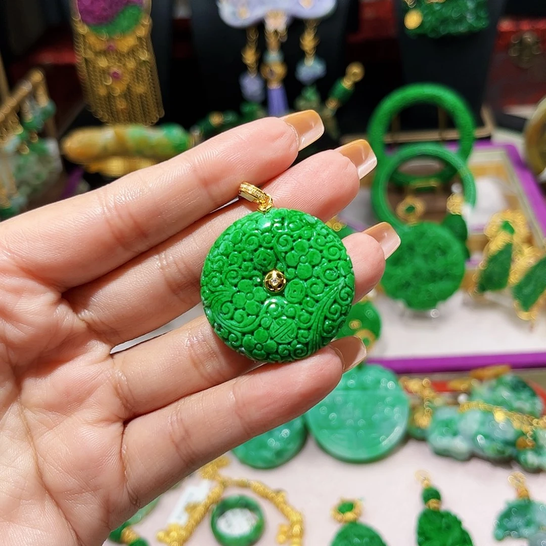 【闪购商品】翡翠吊坠(赠链)18K金镶嵌平安扣