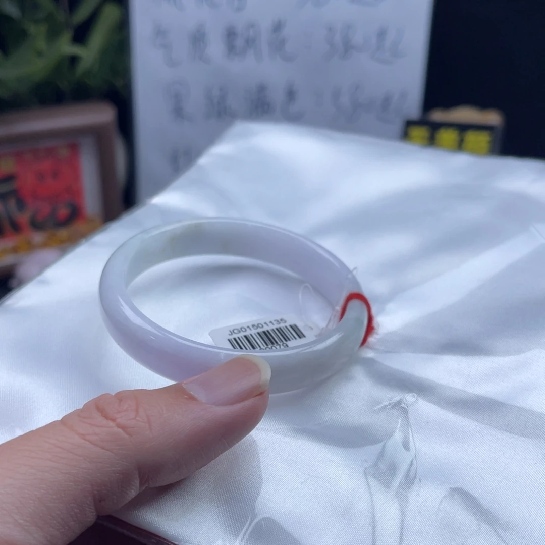 定制翡翠未镶嵌手镯